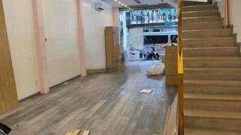 Cho thuê nhà mặt tiền Nguyễn Trãi, P.11, Q.5 giá 40tr