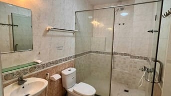 Cho thuê nhà mặt tiền Nguyễn Thái Bình, P.12, Q.Tân Bình giá 24tr 