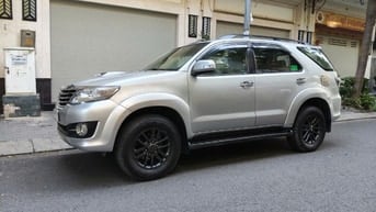 Gia đình sắp xuất cảnh bán xe đang sử dụng hieu Fortuner