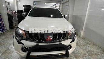 Mitsubishi Triton 2020 4x2 AT MIVEC - 68000 km