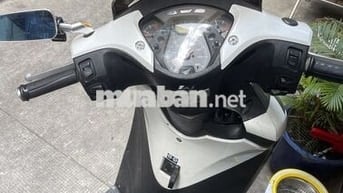 Kẹt tiền bán gấp