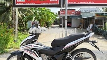 Winner V1 Trắng 2017