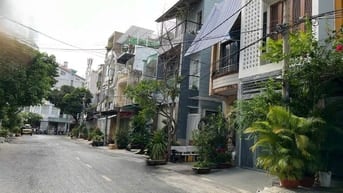 Nhà MT 17 Bác Ái 4x18m, 1 lầu đúc đường lớn có lề tiện ở và kinh doanh