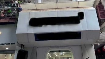 Sang nhượng cửa hàng quần áo 189 Đông Các 50m2x4 tầng  