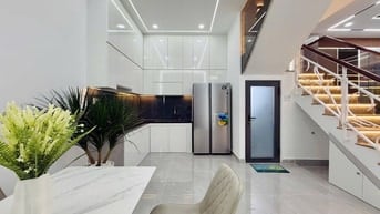 Nhà Gần Sân Bay- Tân Sơn Nhì, Tân Phú- Cắt Âu Cơ- Giá 3 Tỷ 2/66m2/ SHR