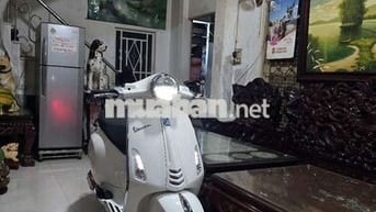 ít đi nên bán vespa prima 2014 zin còn rất mới