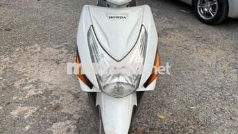 honda click. máy dữ êm ru. áo khá. chân zin.