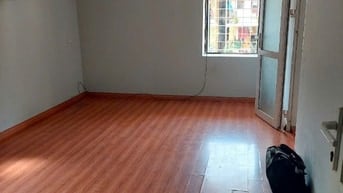 Cho thuê căn hộ tầng 3 phố Nguyễn Công Hoan Ba Đình 
