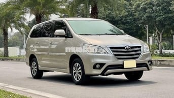 Toyota Innova 2.0G 2016 số tự động màu vàng cát