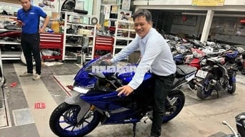 Bán xe chính chủ ít đi R15 V3 đời 2020 đk 2022
