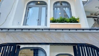 Nhà Mới Quận 4 - Đường Đoàn Văn Bơ- Sổ Hồng Riêng- Chỉ 2 Tỷ 890/ 65m2