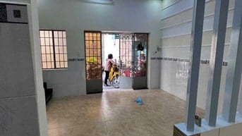 Nhà bán Âu dương lân P2Q8..ngang 5,5m.4tỷ9(TL)