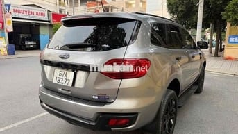 Ford Everest 2021 Sport cần tìm chủ mới