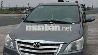 Toyota Innova 2015 E - 200000 km