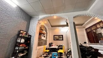 Bán nhà Trần Quý  42m 6 tầng MT 4.2m 5.6 tỷ