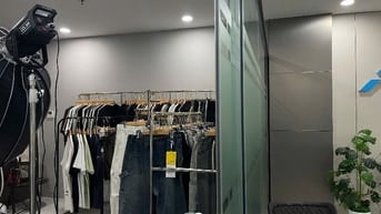 Cho thuê văn phòng, cửa hàng tại khối đế chung cư 