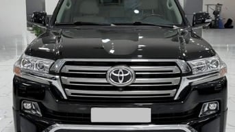 Bán Toyota Land Cruiser 4.6 V8 sản xuất 2016, chạy ít xe cực mới.