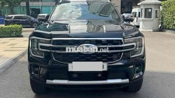 Ford Everest 2024 Titanium 2.0L 4x2 AT - 8000 km