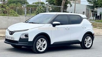 VF5 Plus 2023 - 14000 km mua pin xe đẹp keng