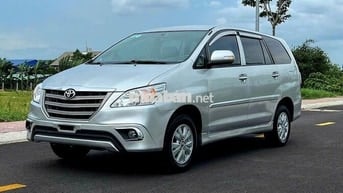 Toyota Innova 2015 E - ghi bạc đẹp