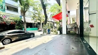 Cho thuê nhanh mặt bằng tầng trệt Hưng Gia  , Phú Mỹ Hưng ,Quận 7.