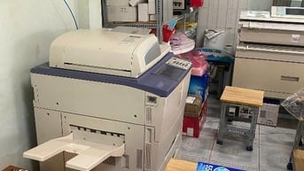 Sang tiệm Photocopy đang hoạt động tốt 