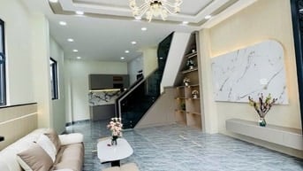 NHÀ ĐẸP HIỆN ĐẠI –  ÁNH SÁNG TỰ NHIÊN, DỌN VÀO Ở NGAY-GIÁ CHỈ 2 TỶ