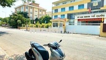 Sh350i màu đen bạc, ít đi xe mới chính chủ