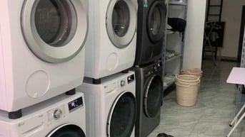 TÌM NGƯỜI PHỤ TIỆM GIẶT SẤY QUẬN 10
