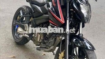 moto kawasaki pulsar 200