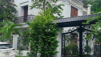 BÁN BIỆT THỰ KĐT YÊN HÒA - KĐT ĐẲNG CẤP - NHIỀU TIỆN ÍCH - TRUNG TÂM 
