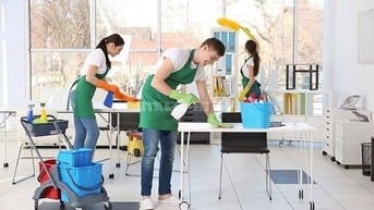 Tuyển gấp 2 Chị : Tạp Vụ ,Dọn Dẹp Văn Phòng ( Quận Tân Phú )