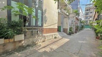 Nhà dt: 78m ( 8 x 9.5m ), cách Lê Văn Thịnh 30m - Bình Trưng Tây