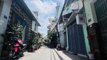 Bán dãy nhà 2 tầng hẻm xe hơi gần Bùi Văn Ba Quận 7 thu nhập cho thuê