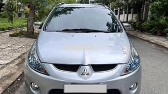 Mitsubishi Grandis 2009 số tự động màu bạc