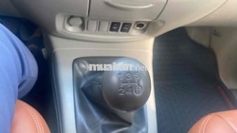 Toyota Innova 2011 G - 120 km