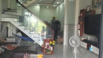 Về quê Bán nhà chính chủ 1 trệt 2 lầu,p.long Phước Q9, giá chỉ 3.2 tỉ