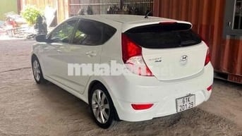 Hyundai Accent 2015 1.4 AT Hatchback - 98000 km