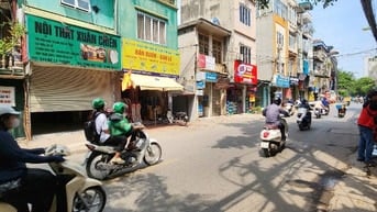 Chính chủ đứng tên sổ đỏ bán nhà đất số 143 mặt phố Đê La Thành, phườn