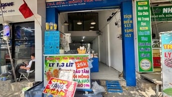 Cần Sang Quán Trà Sữa : 823 Hương Lộ 2 Bình Trị Đông A, Bình Tân