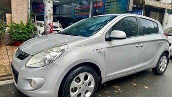 Hyundai i20 2011 1.4 AT - 111111 km