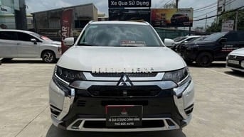 Mitsubishi Outlander Premium 2022 Trắng - Odo 46k
