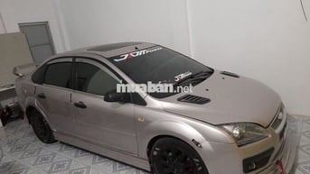 Ford Focus 2.0 số sàn