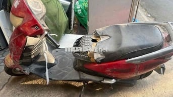 xe máy honda như hình để lâu, không chạy được