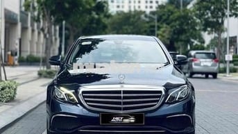 MERCEDES E200 MÀU XANH CAVANSITE NỘI THẤT NÂU ĐẸP