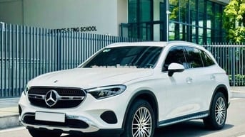 Mercedes GLC200 4Matic sx 2023 odo 12,800 Km chuẩn