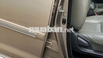 Toyota Innova 2012 E - 280000 km