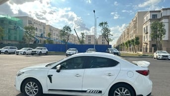 Chính chủ cần bán xe gia đình đang sử dụng. Mazda3 2018 đi hơn 9v. 