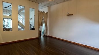 Bán nhà 5,5 tỷ có 1 trệt 1 lầu đường ô tô Ngô Quyền phường 6 Đà Lạt