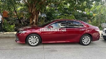 Toyota Camry 2020 bản 2.0G